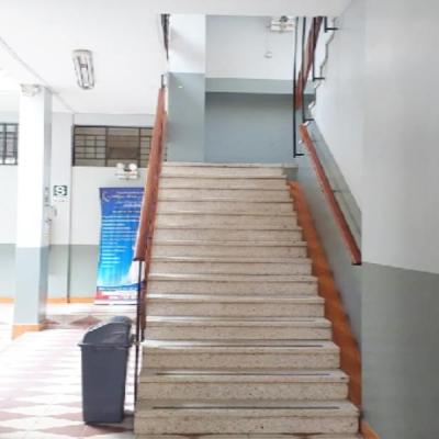 ALQUILER DE OFICINA 1° PISO EN EL CENTRO DE CHICLAYO